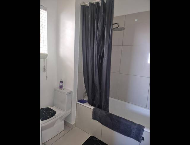 1 BEDROOM APARTMENT FOR SALE IN MALVERN EAST